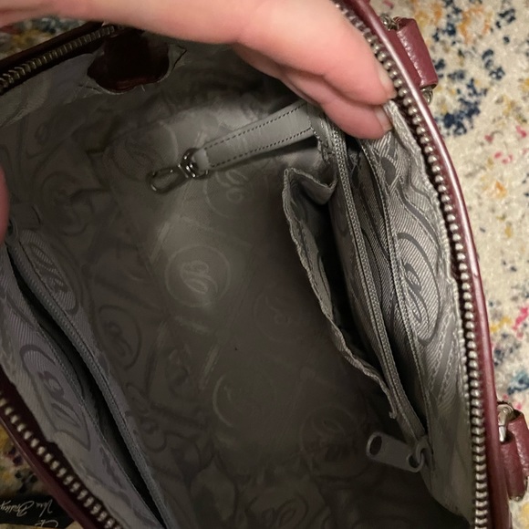 Maroon leather Brighton bag with dust cover and box 8”Hx 11.5”Wx 3.5”D - Picture 6 of 7